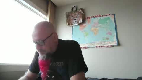 Snapshot of gregrev chatting on 01-02-25, 10:55 gregrev online show from 01-02-25, 10:55