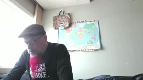 Snapshot of gregrev chatting on 02-05-25, 08:35 gregrev online show from 02-05-25, 08:35