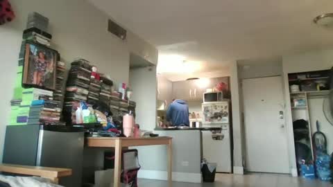 Snapshot of gregrev chatting on 09-25-25, 12:47 gregrev online show from 09-25-25, 12:47