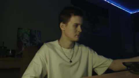 Snapshot of greonn chatting on 01-05-25, 07:49 Felix online show from 01-05-25, 07:49