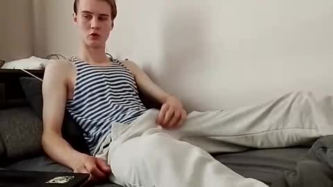 Snapshot of greonn chatting on 10-09-25, 06:11 Felix online show from 10-09-25, 06:11