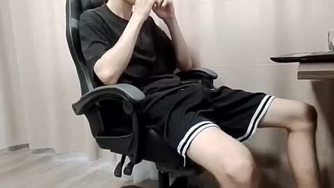 Snapshot of greonn chatting on 10-15-25, 11:32 Felix online show from 10-15-25, 11:32