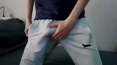 Snapshot of greonn chatting on 10-31-25, 09:10 Felix online show from 10-31-25, 09:10