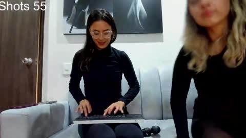 Snapshot of greta_miss chatting on 03-01-25, 06:35  Emmy  online show from 03-01-25, 06:35