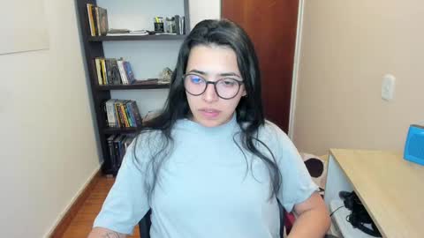 Snapshot of gretagat chatting on 01-26-25, 09:40 Greta online show from 01-26-25, 09:40