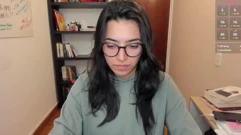 Snapshot of gretagat chatting on 09-15-25, 12:32 Greta online show from 09-15-25, 12:32