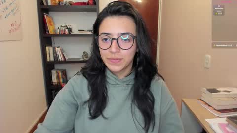 Snapshot of gretagat chatting on 09-17-25, 01:40 Greta online show from 09-17-25, 01:40