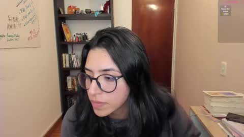 Snapshot of gretagat chatting on 10-20-25, 01:50 Greta online show from 10-20-25, 01:50