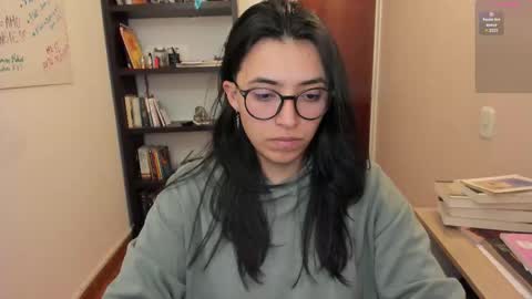 Snapshot of gretagat chatting on 10-22-25, 04:02 Greta online show from 10-22-25, 04:02