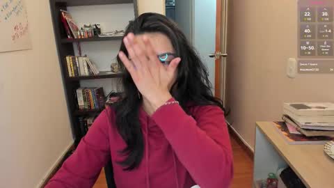 Snapshot of gretagat chatting on 11-20-25, 06:46 Greta online show from 11-20-25, 06:46