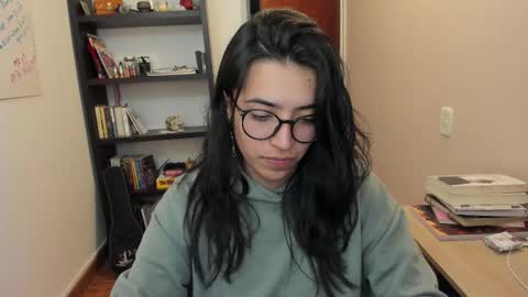 Snapshot of gretagat chatting on 11-27-25, 02:13 Greta online show from 11-27-25, 02:13