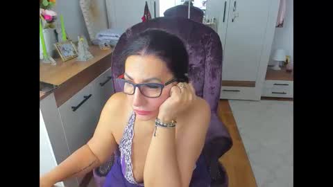 GretaMilf online show from 10-27-25, 07:34