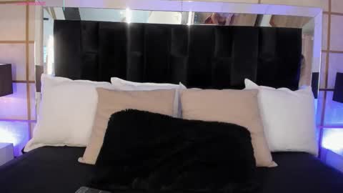 Greta Velvet  online show from 10-12-25, 06:40