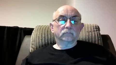 Snapshot of grey_dom chatting on 12-21-24, 11:24 Master Sir online show from 12-21-24, 11:24