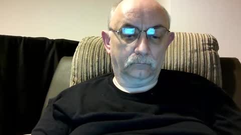 Snapshot of grey_dom chatting on 12-22-24, 02:28 Master Sir online show from 12-22-24, 02:28