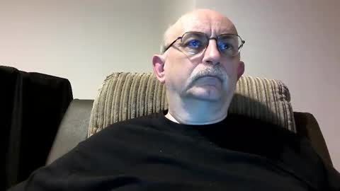 Snapshot of grey_dom chatting on 12-29-24, 08:15 Master Sir online show from 12-29-24, 08:15