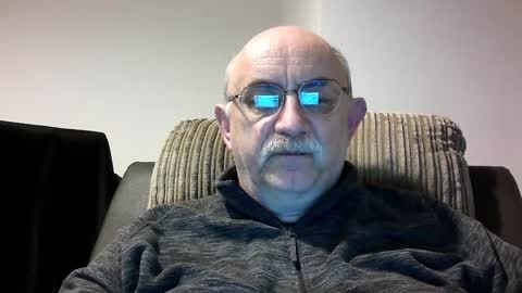 Snapshot of grey_dom chatting on 01-08-25, 09:23 Master Sir online show from 01-08-25, 09:23