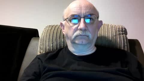 Snapshot of grey_dom chatting on 01-09-25, 05:43 Master Sir online show from 01-09-25, 05:43