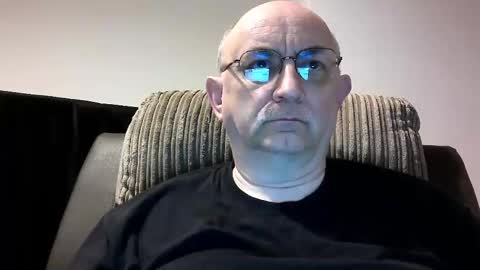 Snapshot of grey_dom chatting on 03-02-25, 01:27 Master Sir online show from 03-02-25, 01:27