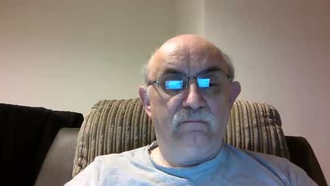 Snapshot of grey_dom chatting on 09-27-25, 10:20 Master Sir online show from 09-27-25, 10:20