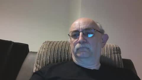 Snapshot of grey_dom chatting on 10-13-25, 10:32 Master Sir online show from 10-13-25, 10:32