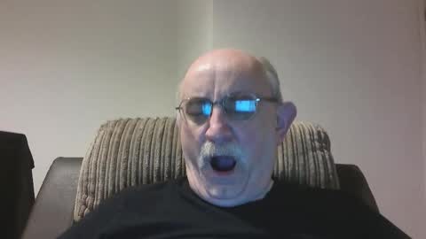 Snapshot of grey_dom chatting on 10-18-25, 10:05 Master Sir online show from 10-18-25, 10:05