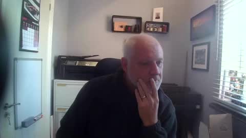 greyfox_6000 online show from 03-04-25, 09:18