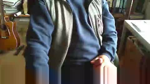 Snapshot of greyhounddog chatting on 10-16-25, 08:04 greyhounddog online show from 10-16-25, 08:04