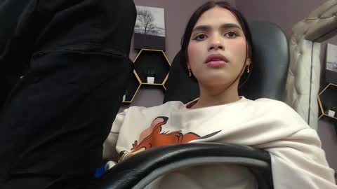 Snapshot of greys_ath chatting on 02-04-25, 07:51 greys online show from 02-04-25, 07:51