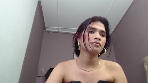 Snapshot of greys_ath chatting on 02-12-25, 03:40 greys online show from 02-12-25, 03:40