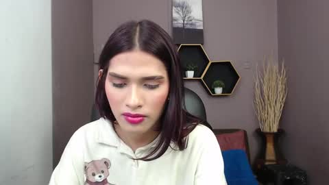 Snapshot of greys_ath chatting on 02-15-25, 03:42 greys online show from 02-15-25, 03:42