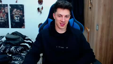 Snapshot of griego01 chatting on 12-09-24, 01:07 griego01 online show from 12-09-24, 01:07