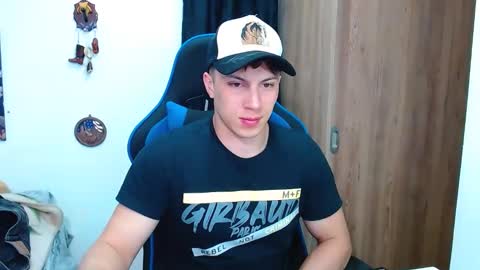 Snapshot of griego01 chatting on 02-10-25, 02:30 griego01 online show from 02-10-25, 02:30