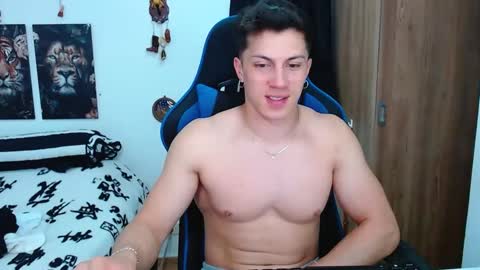 Snapshot of griego01 chatting on 02-11-25, 10:28 griego01 online show from 02-11-25, 10:28