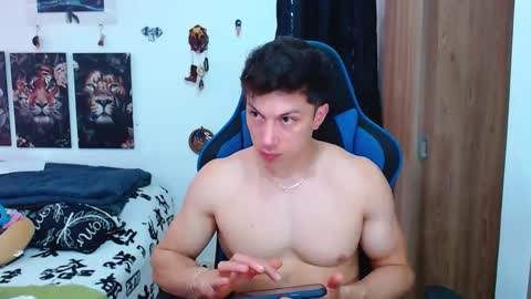 Snapshot of griego01 chatting on 02-17-25, 07:10 griego01 online show from 02-17-25, 07:10