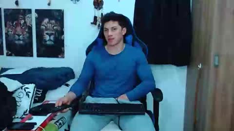 Snapshot of griego01 chatting on 02-23-25, 01:46 griego01 online show from 02-23-25, 01:46