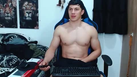 Snapshot of griego01 chatting on 03-04-25, 06:04 griego01 online show from 03-04-25, 06:04