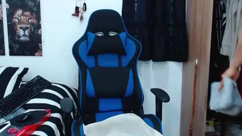 Snapshot of griego01 chatting on 03-09-25, 06:32 griego01 online show from 03-09-25, 06:32