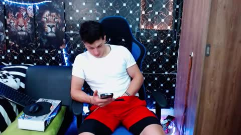 Snapshot of griego01 chatting on 09-10-25, 07:03 griego01 online show from 09-10-25, 07:03