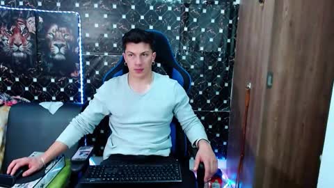 Snapshot of griego01 chatting on 10-01-25, 09:54 griego01 online show from 10-01-25, 09:54