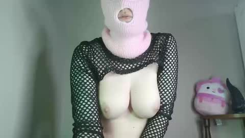 Snapshot of grippy_box chatting on 11-03-25, 07:48 grippy_box online show from 11-03-25, 07:48