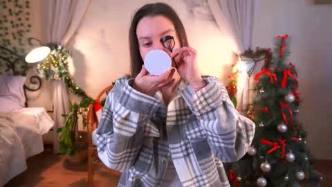 Snapshot of griselberumen chatting on 02-11-26, 04:39 Gwen online show from 02-11-26, 04:39