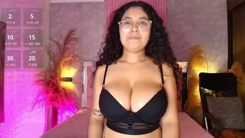 Snapshot of griselle_rousse chatting on 05-22-26, 08:14 online show from 05-22-26, 08:14