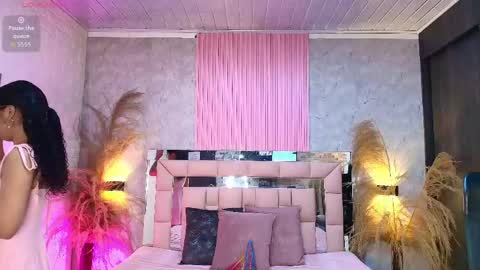 Snapshot of griselle_rousse chatting on 05-23-26, 11:03 online show from 05-23-26, 11:03