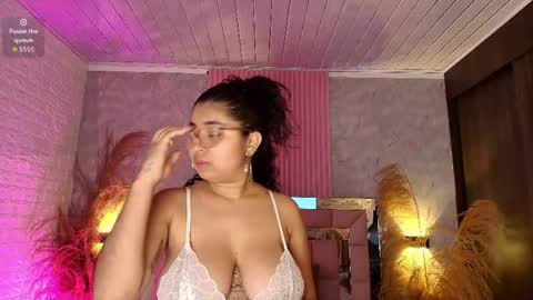 Snapshot of griselle_rousse chatting on 06-06-26, 12:10 online show from 06-06-26, 12:10