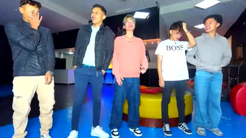 GRIVALS. THOMAS AND DAMIAND online show from 12-17-24, 11:49