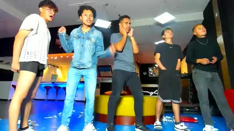 GRIVALS. THOMAS AND DAMIAND online show from 12-31-24, 09:17