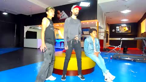 GRIVALS. THOMAS AND DAMIAND online show from 01-06-25, 05:16