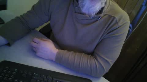 Snapshot of grooce_sub chatting on 01-19-25, 01:55 Grooce online show from 01-19-25, 01:55