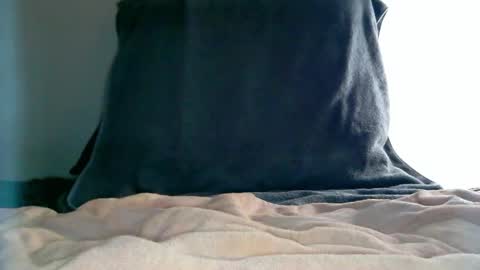 Snapshot of grownup69 chatting on 11-17-25, 03:01 Charlie online show from 11-17-25, 03:01